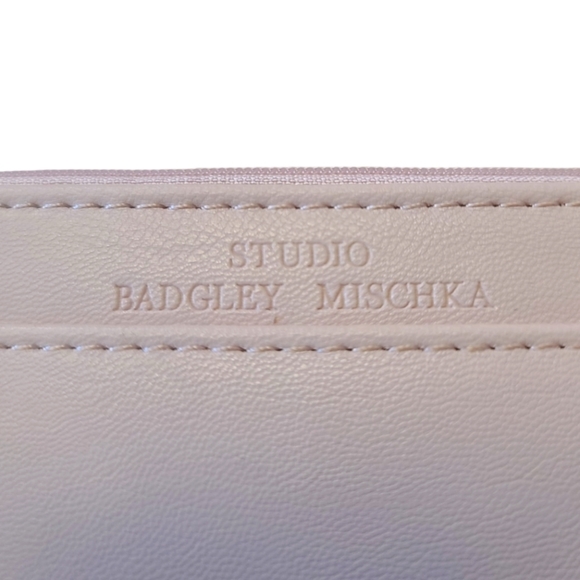 Badgley Mischka Diamond Quilted Blush Crossbody Bag Women's NWT - Picture 6 of 10